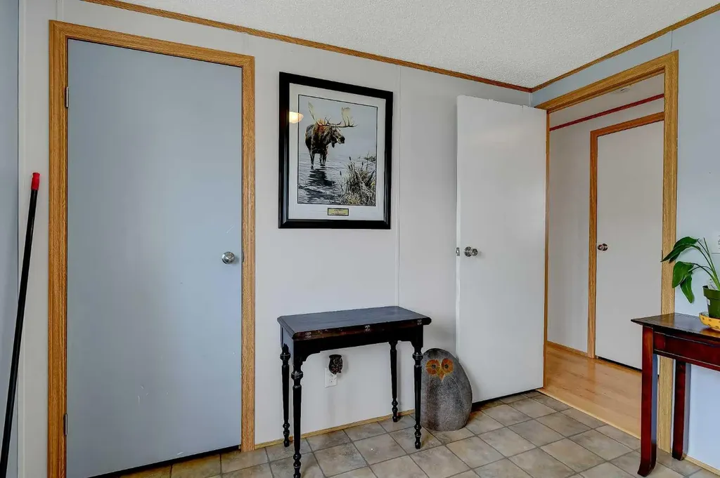 9021 85 Avenue Grande Prairie AB T8X 0A8