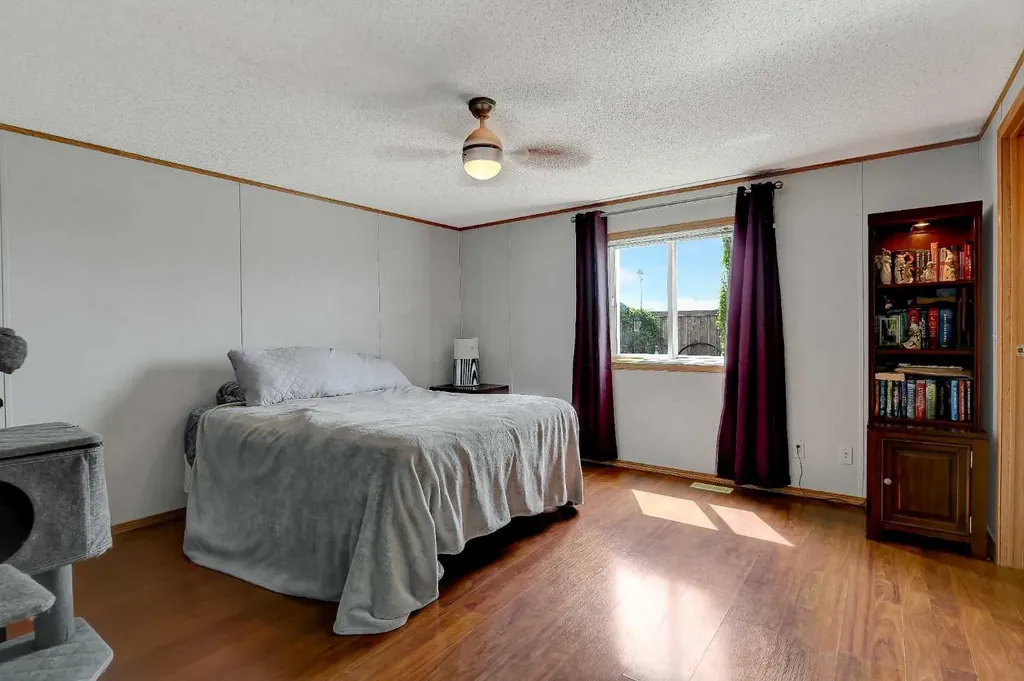 9021 85 Avenue Grande Prairie AB T8X 0A8