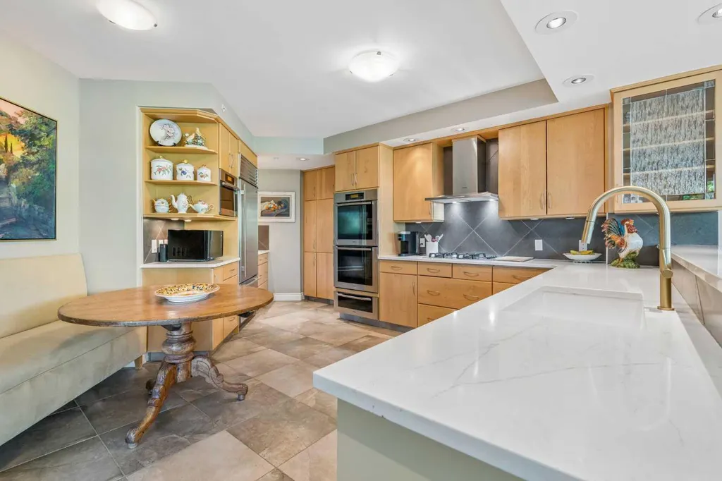 837 2 Avenue SW Calgary AB T2P 0E6
