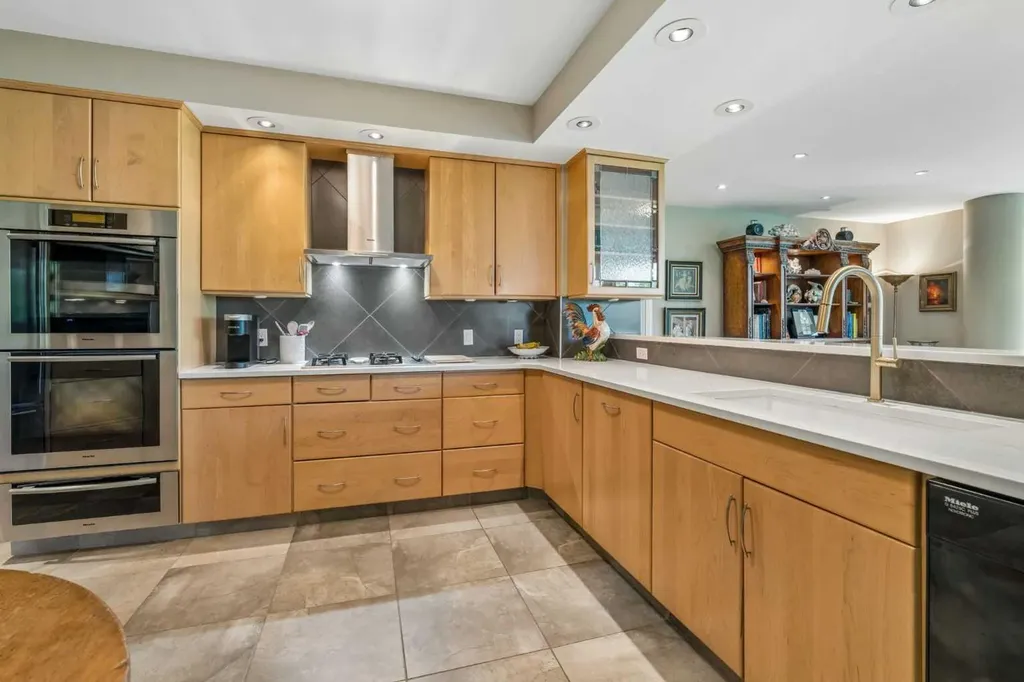 837 2 Avenue SW Calgary AB T2P 0E6