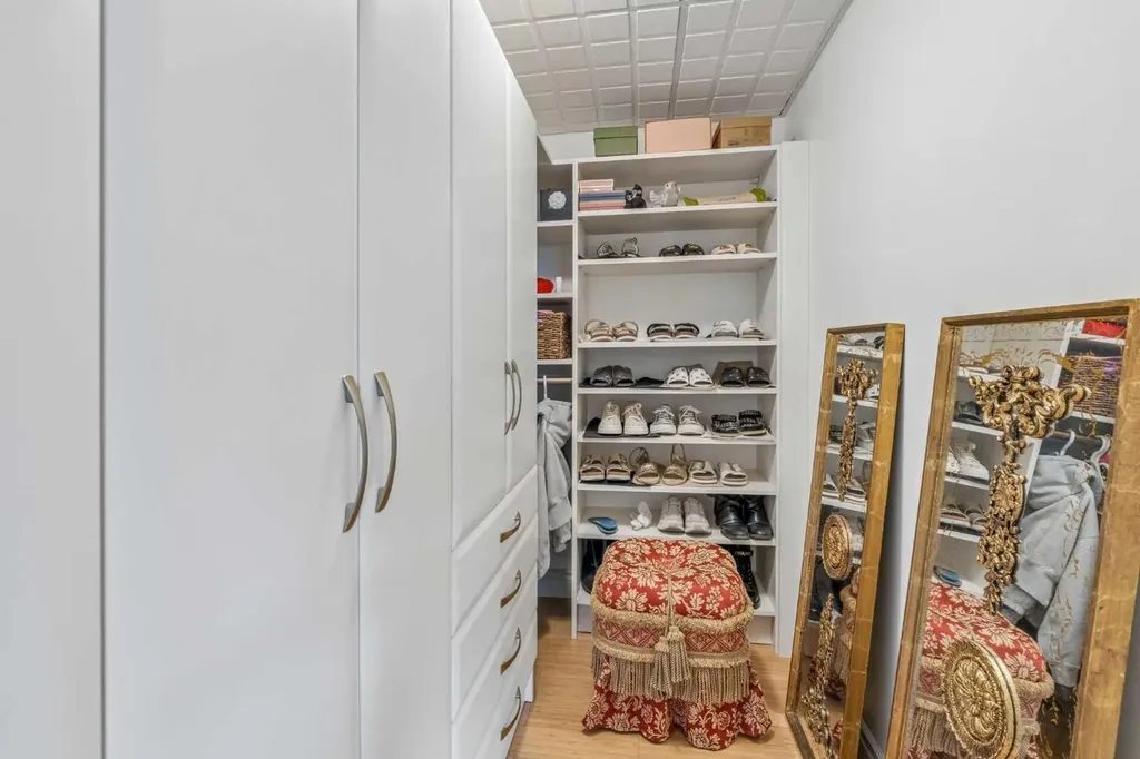837 2 Avenue SW Calgary AB T2P 0E6