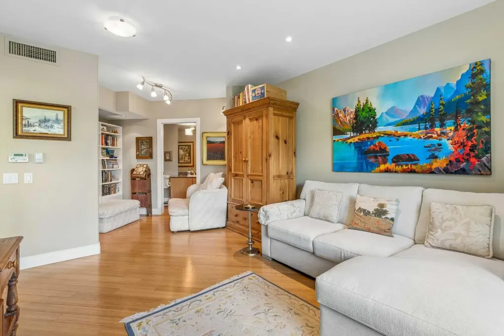 837 2 Avenue SW Calgary AB T2P 0E6