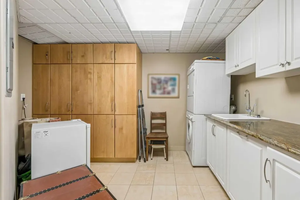 837 2 Avenue SW Calgary AB T2P 0E6
