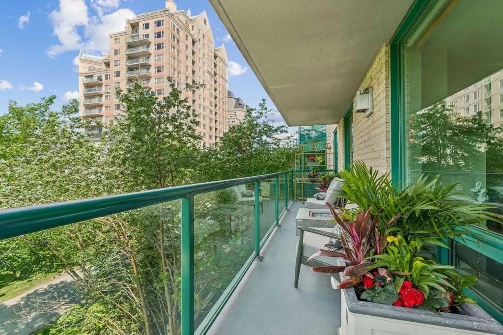 837 2 Avenue SW Calgary AB T2P 0E6