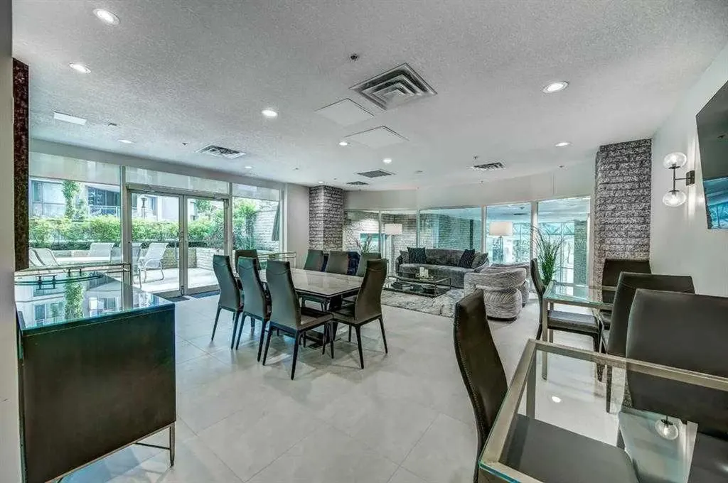 837 2 Avenue SW Calgary AB T2P 0E6