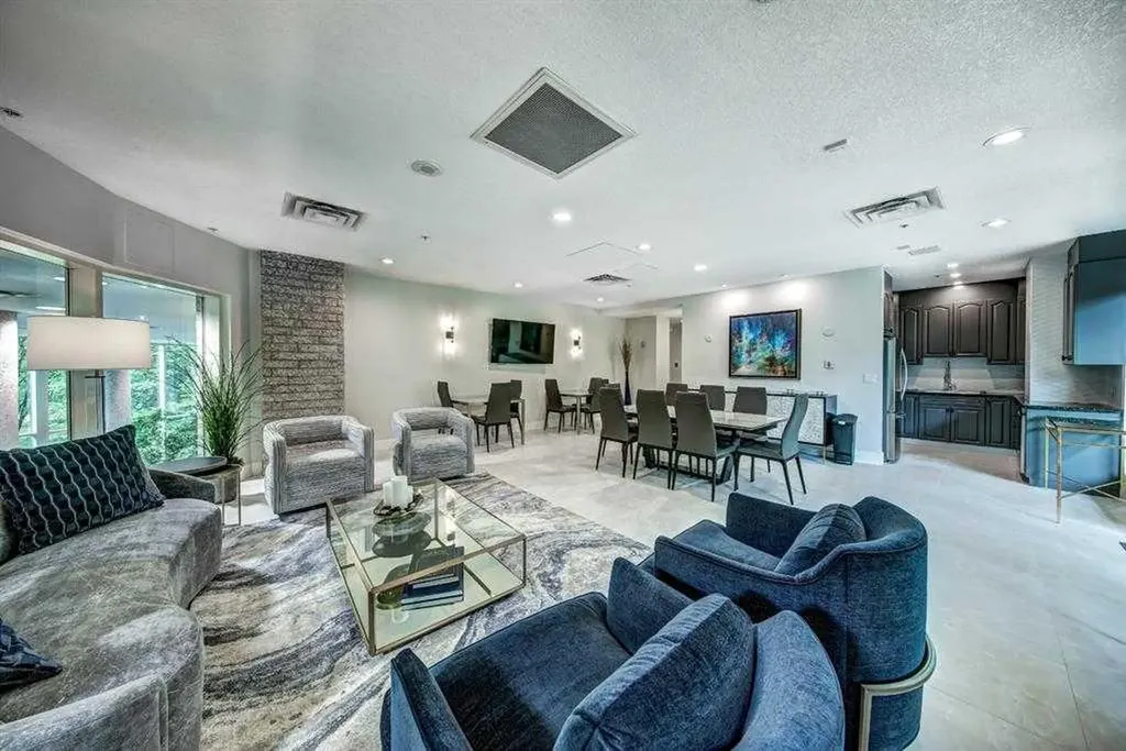 837 2 Avenue SW Calgary AB T2P 0E6