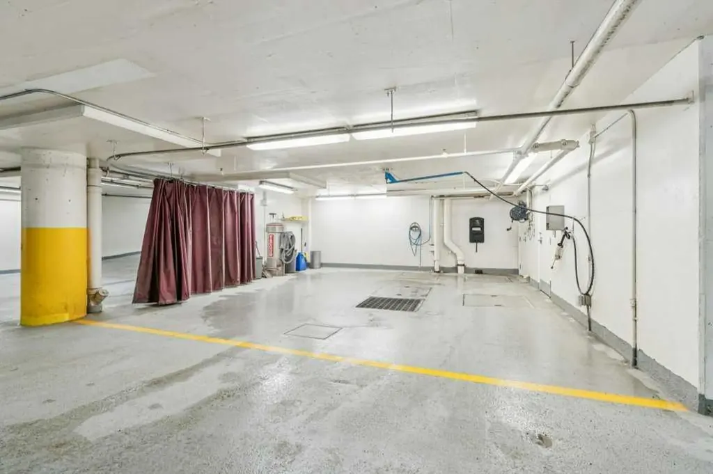 837 2 Avenue SW Calgary AB T2P 0E6