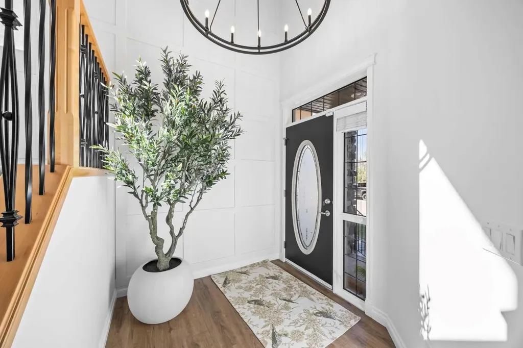 87 Royal Birch Point NW Calgary AB T3G 5P9