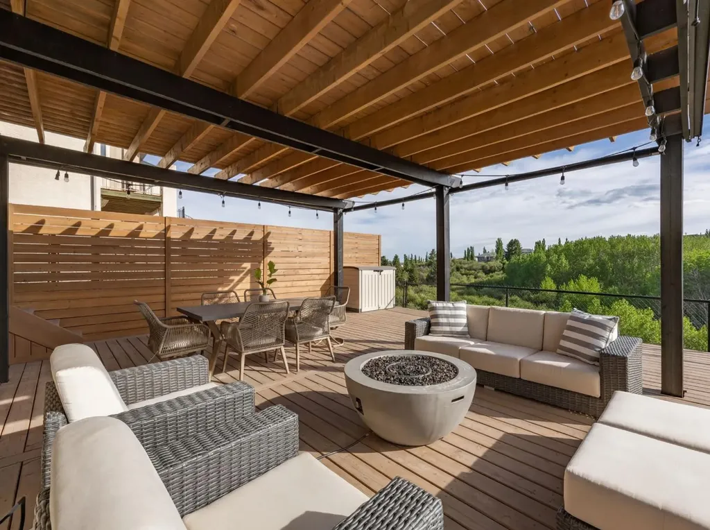 87 Royal Birch Point NW Calgary AB T3G 5P9