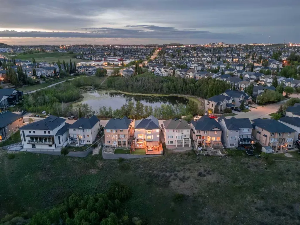 87 Royal Birch Point NW Calgary AB T3G 5P9
