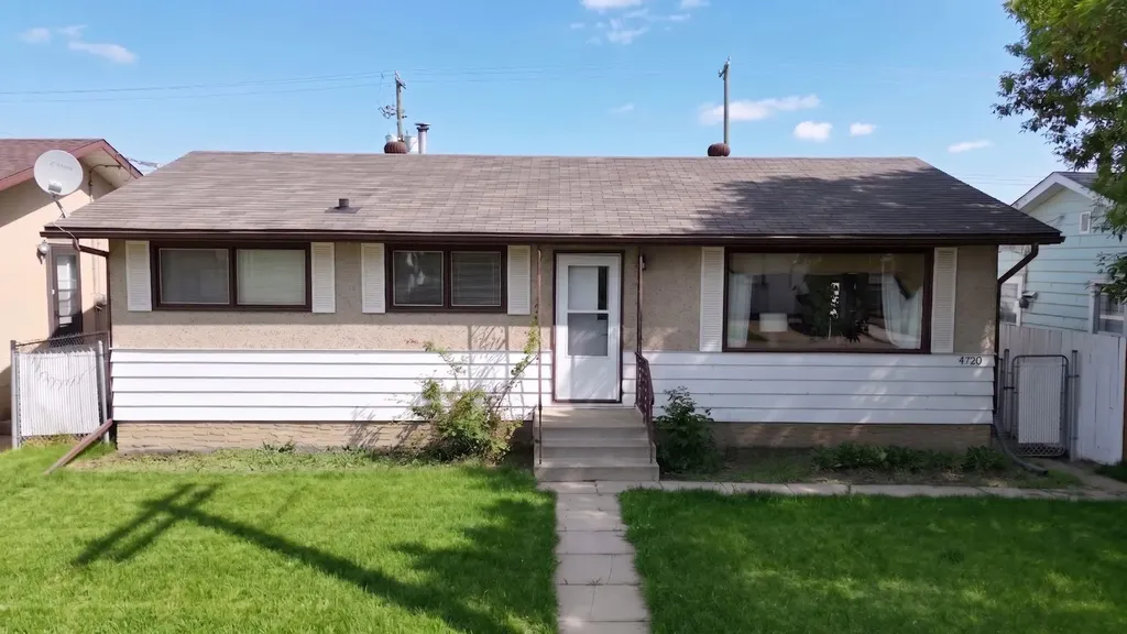 4720 52 Avenue High Prairie AB T0G 1E0