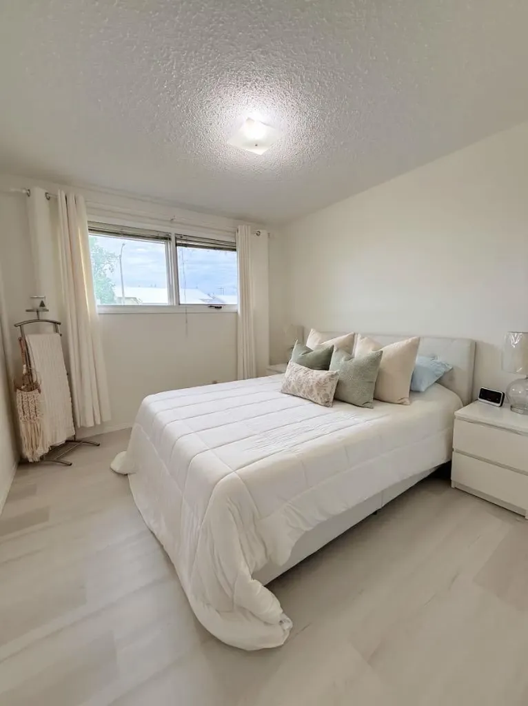 4720 52 Avenue High Prairie AB T0G 1E0