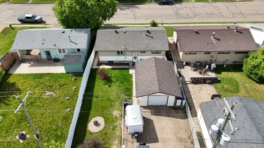 4720 52 Avenue High Prairie AB T0G 1E0