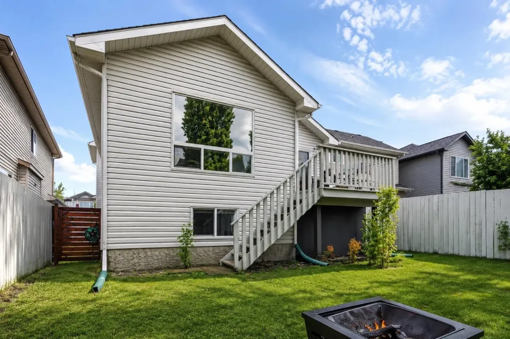 953 Cranston Drive SE Calgary AB T3M1B2