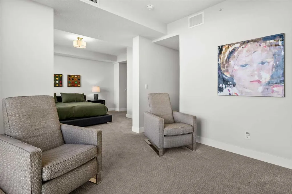 15 Cougar Ridge Landing SW Calgary AB T3H 6C3