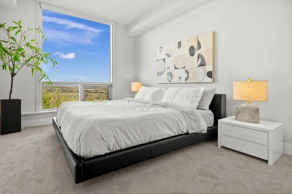 15 Cougar Ridge Landing SW Calgary AB T3H 6C3
