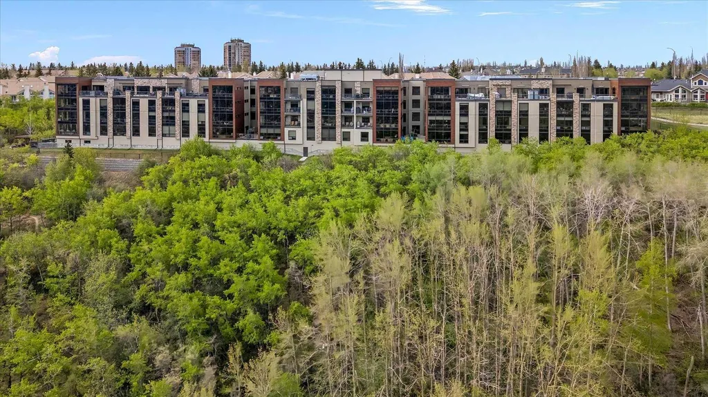 15 Cougar Ridge Landing SW Calgary AB T3H 6C3