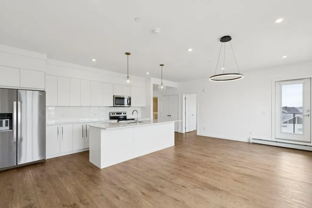 60 Skyview Ranch Road NE Calgary AB T3N 2J8