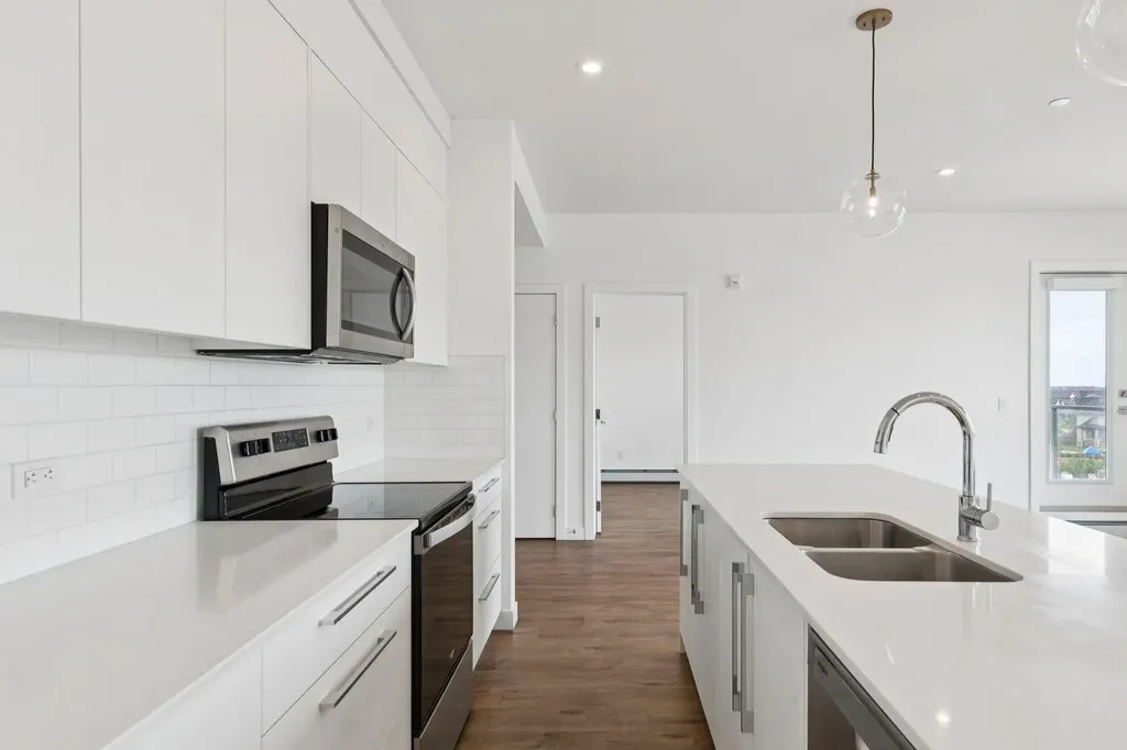 60 Skyview Ranch Road NE Calgary AB T3N 2J8