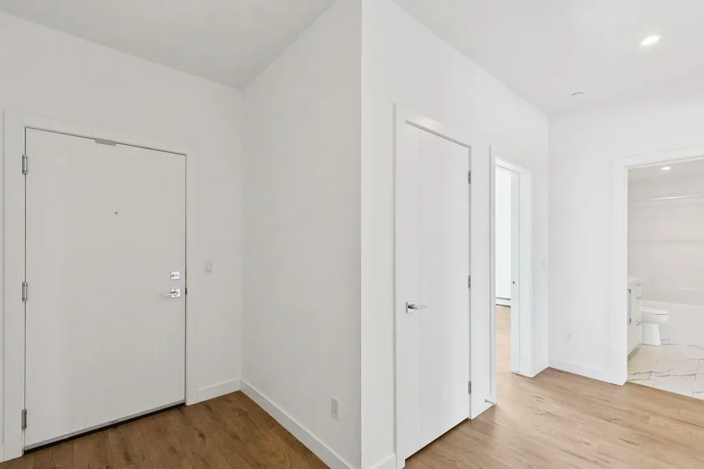 60 Skyview Ranch Road NE Calgary AB T3N 2J8