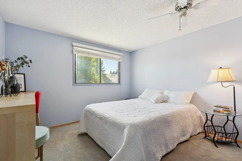 243 Silvergrove Place NW Calgary AB T3B 4T5