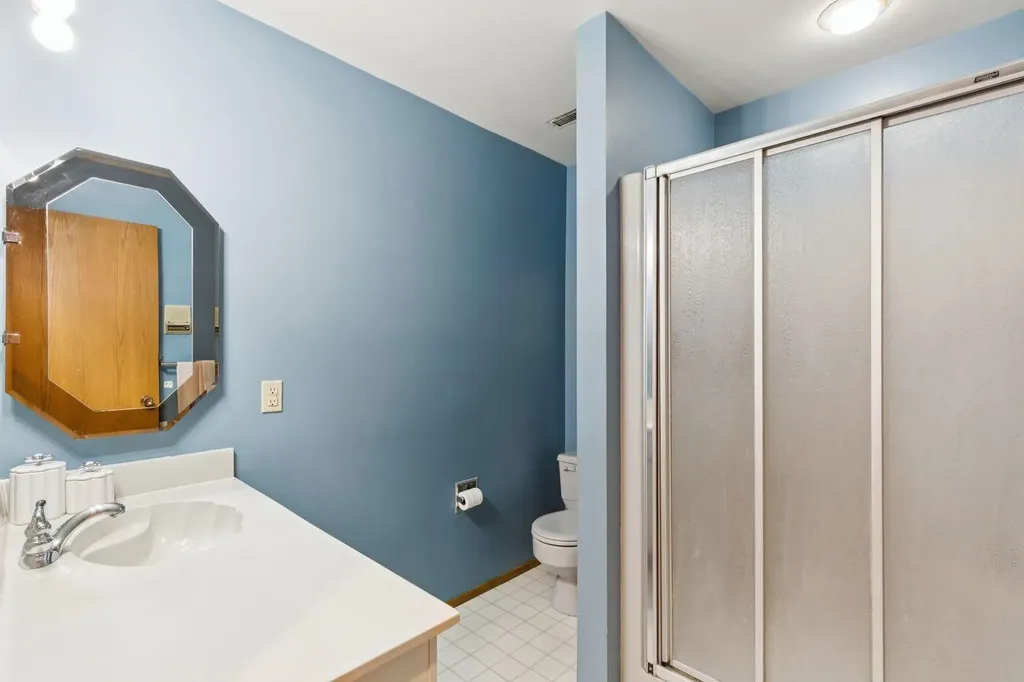 243 Silvergrove Place NW Calgary AB T3B 4T5