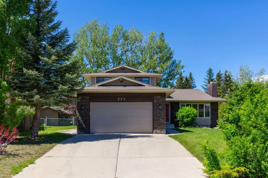 243 Silvergrove Place NW Calgary AB T3B 4T5