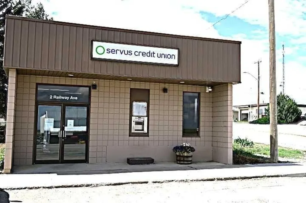 217 1 Street N Lomond AB T0L 1G0