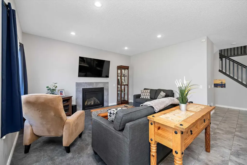 17312 126 Street Edmonton AB T5X 0J9