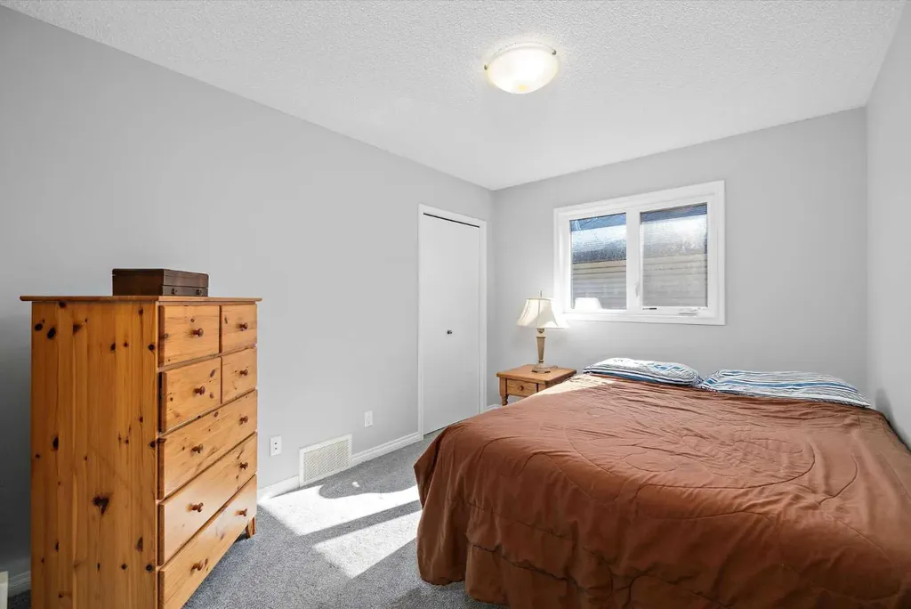 17312 126 Street Edmonton AB T5X 0J9