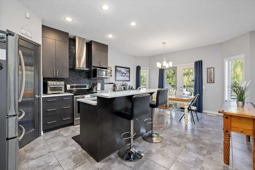17312 126 Street Edmonton AB T5X 0J9