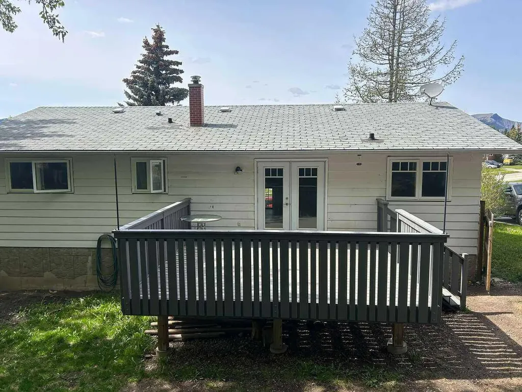 10629 104 Avenue Grande Cache AB T0E 0Y0