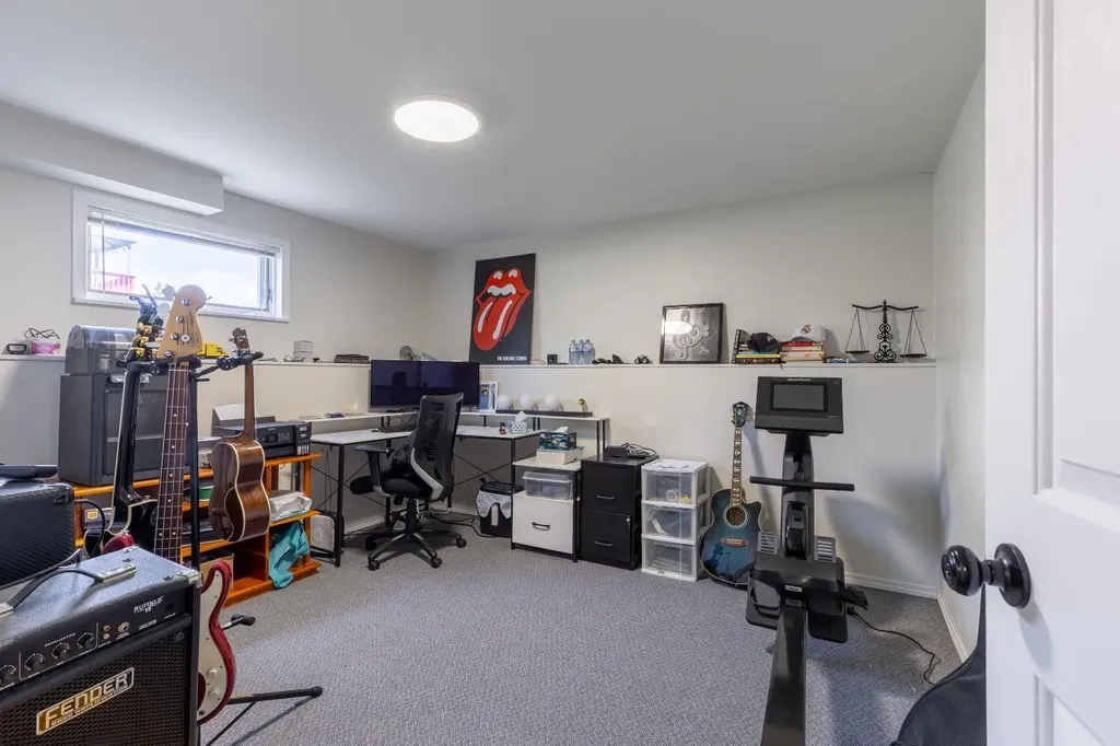 593 3 Avenue W Cardston AB T0K 0K0