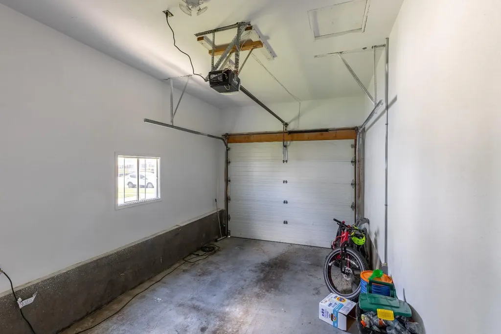 593 3 Avenue W Cardston AB T0K 0K0