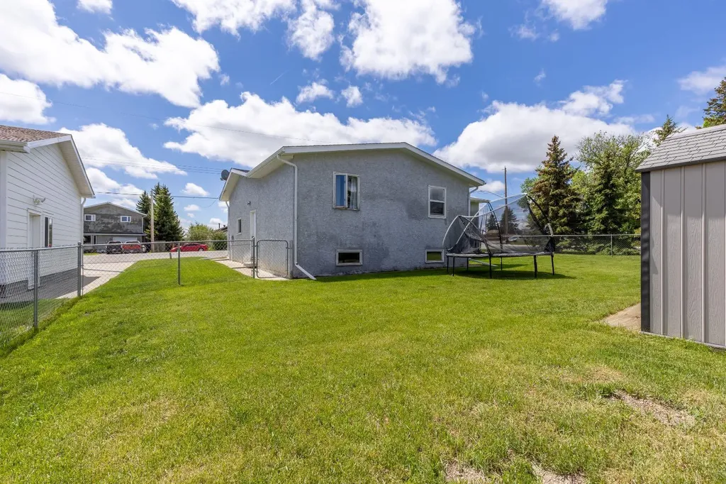 593 3 Avenue W Cardston AB T0K 0K0