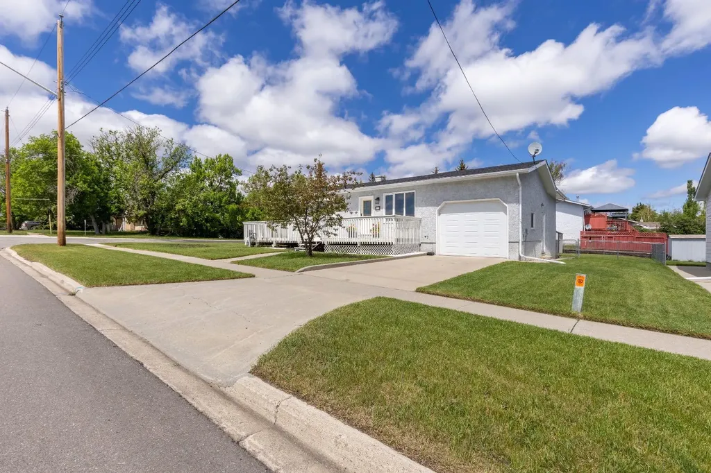 593 3 Avenue W Cardston AB T0K 0K0