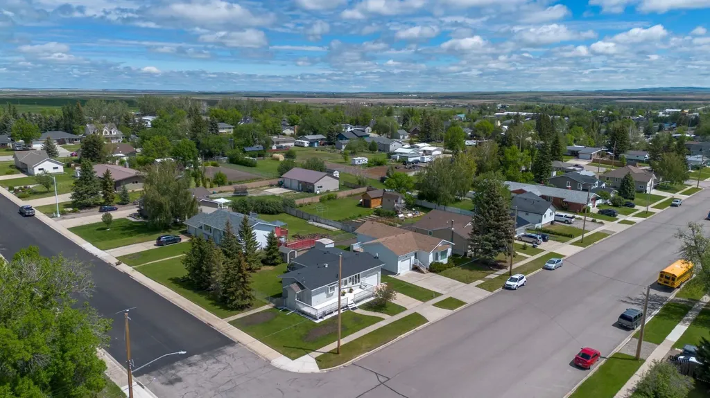 593 3 Avenue W Cardston AB T0K 0K0