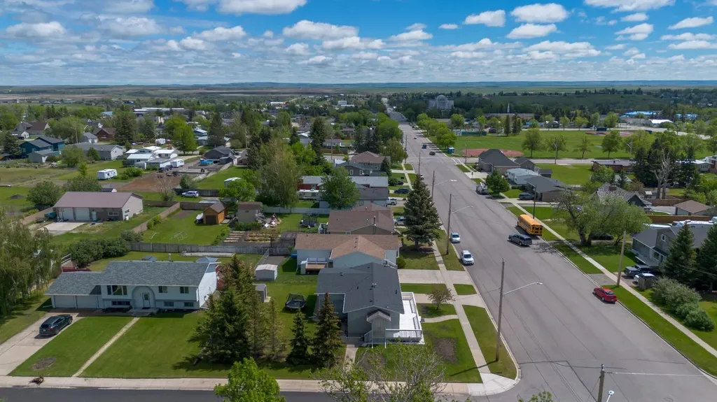 593 3 Avenue W Cardston AB T0K 0K0