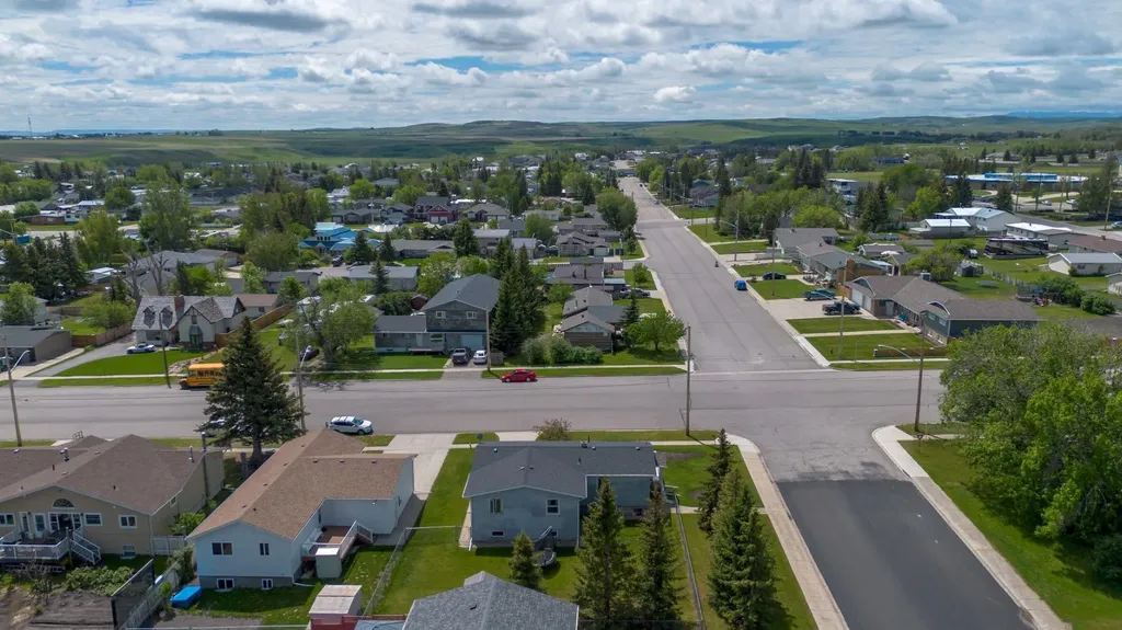 593 3 Avenue W Cardston AB T0K 0K0