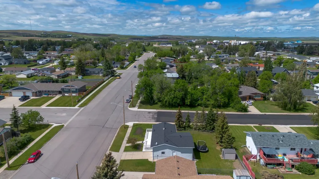 593 3 Avenue W Cardston AB T0K 0K0