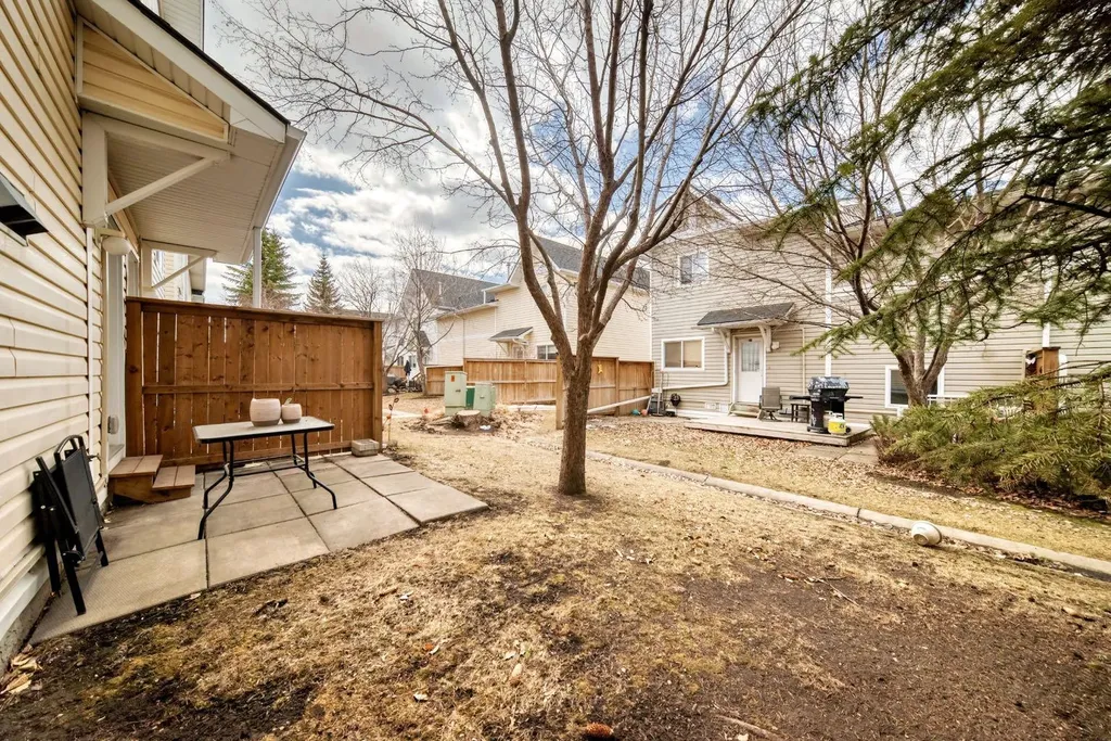 252 Prestwick Acres Lane SE Calgary AB T2Z 3Y2