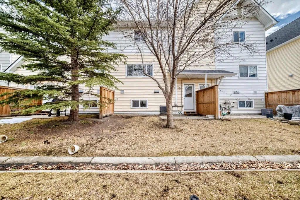 252 Prestwick Acres Lane SE Calgary AB T2Z 3Y2