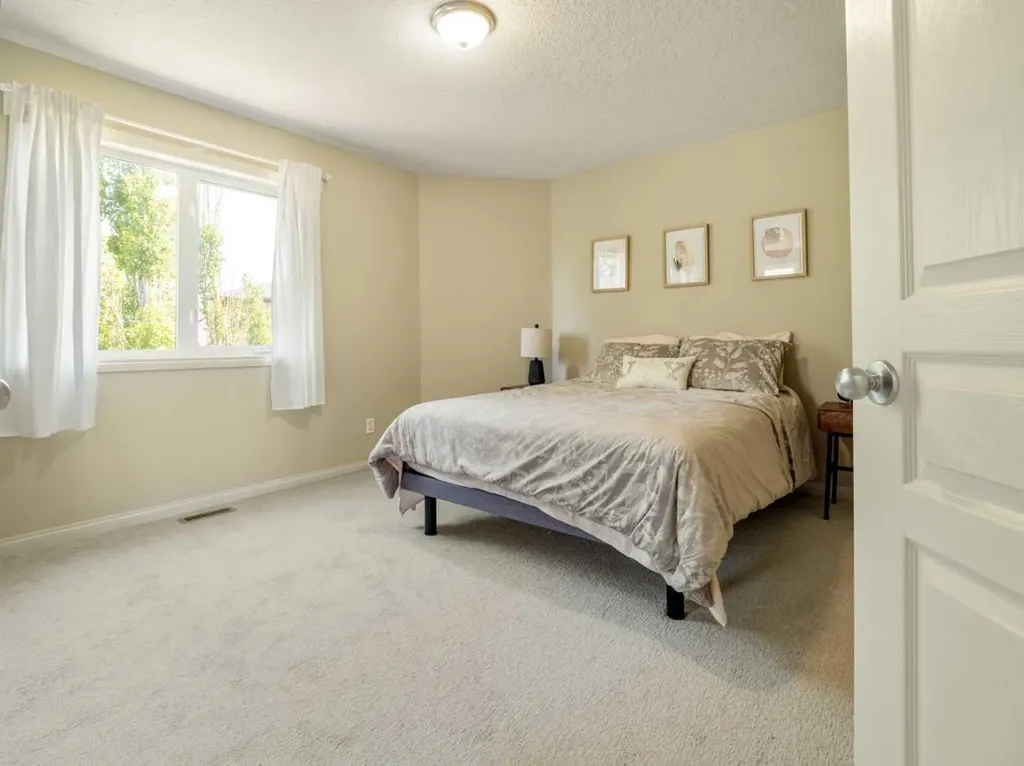 111 Fairmont Road S Lethbridge AB T1K 8C8