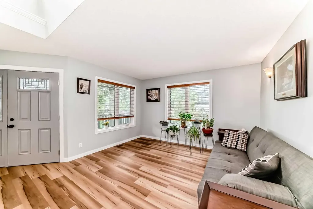 167 Fairways Close NW Airdrie AB T4B 2P4