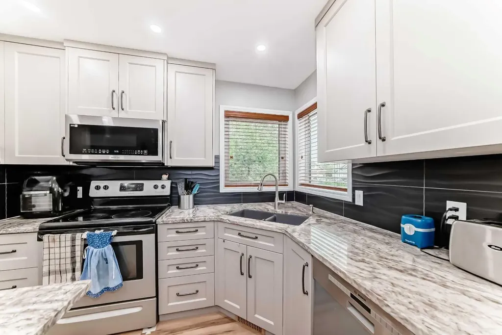 167 Fairways Close NW Airdrie AB T4B 2P4
