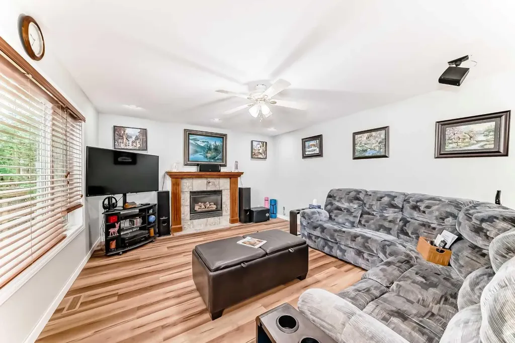 167 Fairways Close NW Airdrie AB T4B 2P4