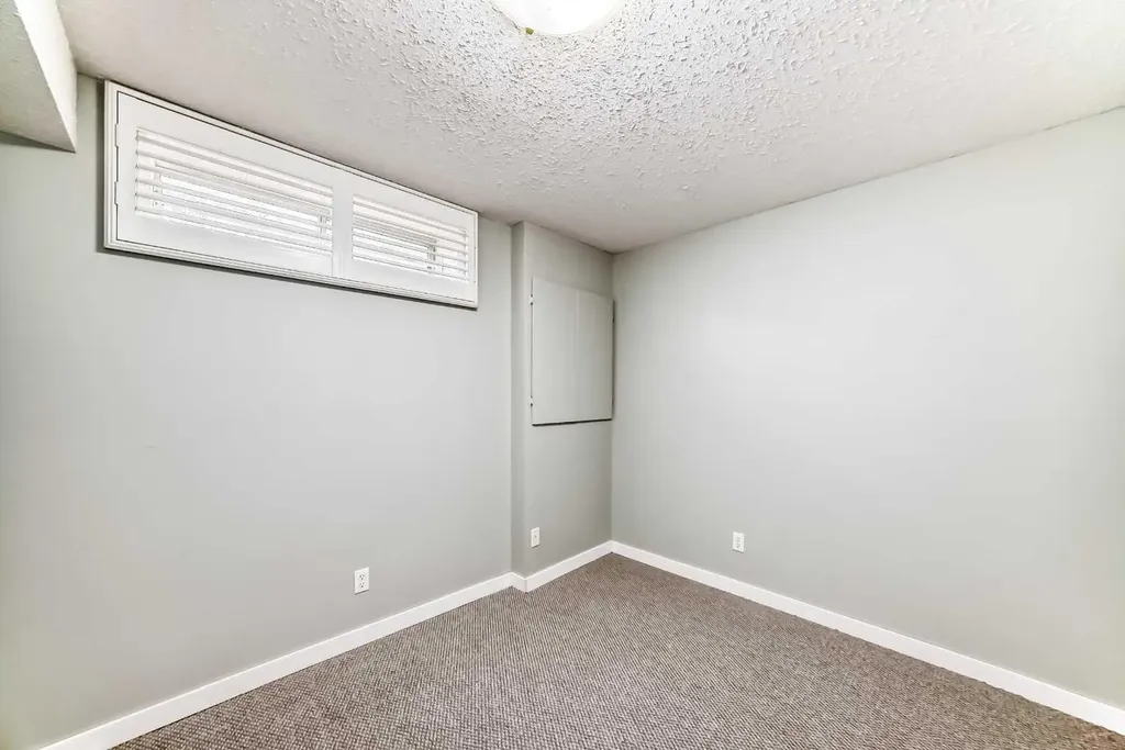 167 Fairways Close NW Airdrie AB T4B 2P4