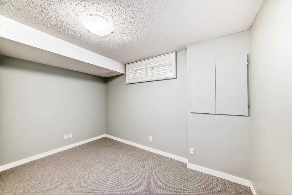 167 Fairways Close NW Airdrie AB T4B 2P4