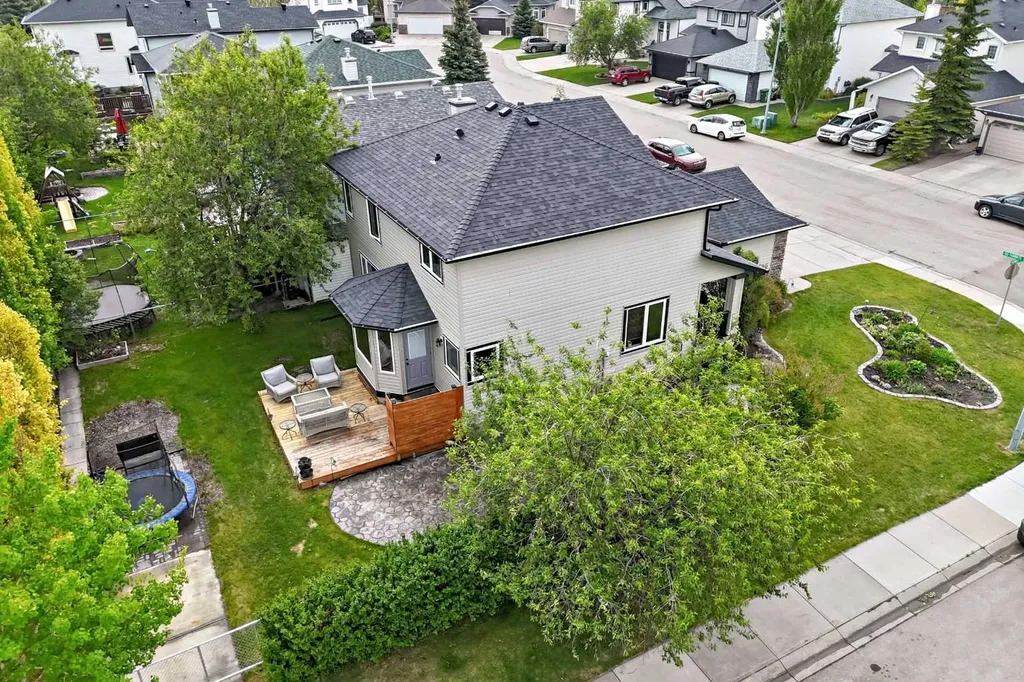 167 Fairways Close NW Airdrie AB T4B 2P4