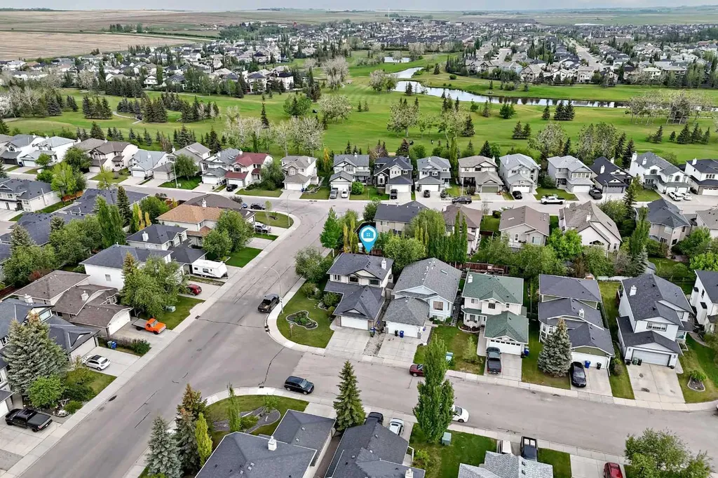 167 Fairways Close NW Airdrie AB T4B 2P4
